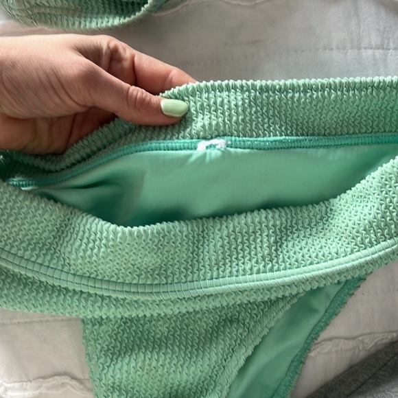 Billabong matching bikini set - Picture 4 of 6